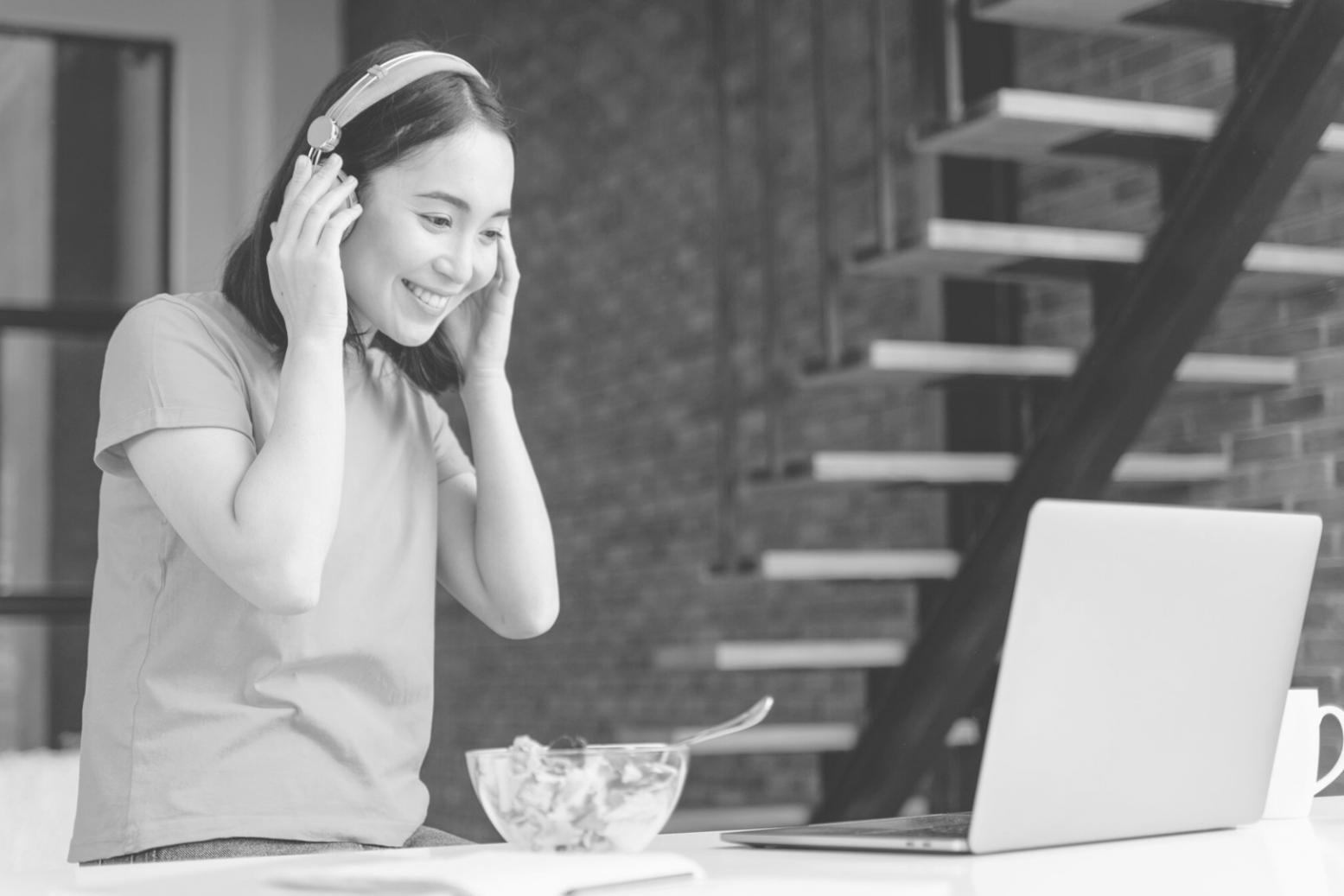 Análisis detallado de datos financieros con gráficos y documentación